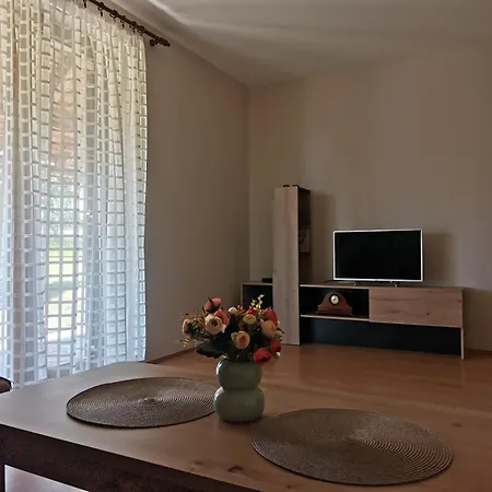 Planinska Kuca Maksimovic * Bajina Basta